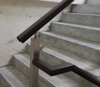 Staircase Handle and Table 02