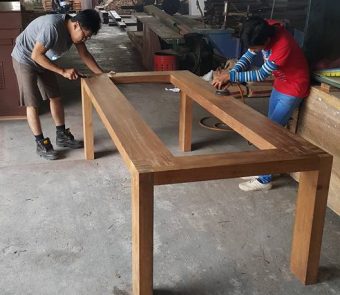 Staircase Handle and Table 03